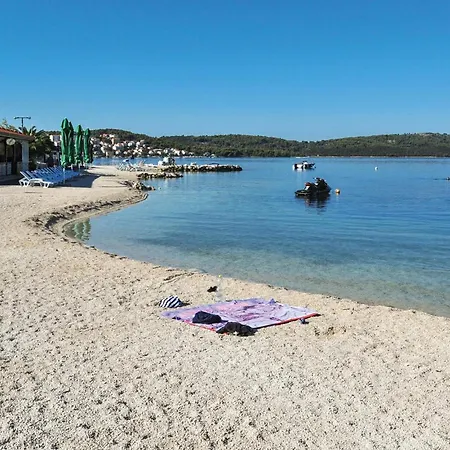 Awesome In Okrug Gornji With Wifi * Trogir