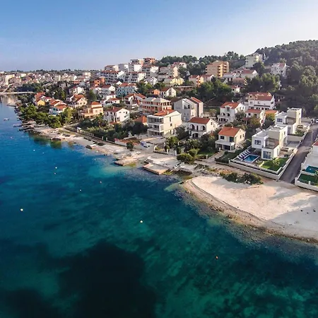 Awesome In Okrug Gornji With Wifi Trogir